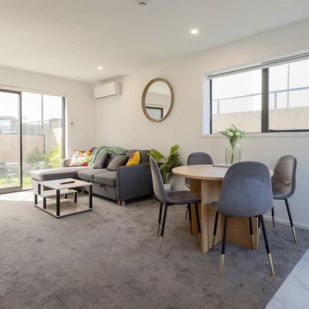 Luxury 2 Bedroom Townhouse By Hagley Park In Cbd Крайстчърч Екстериор снимка
