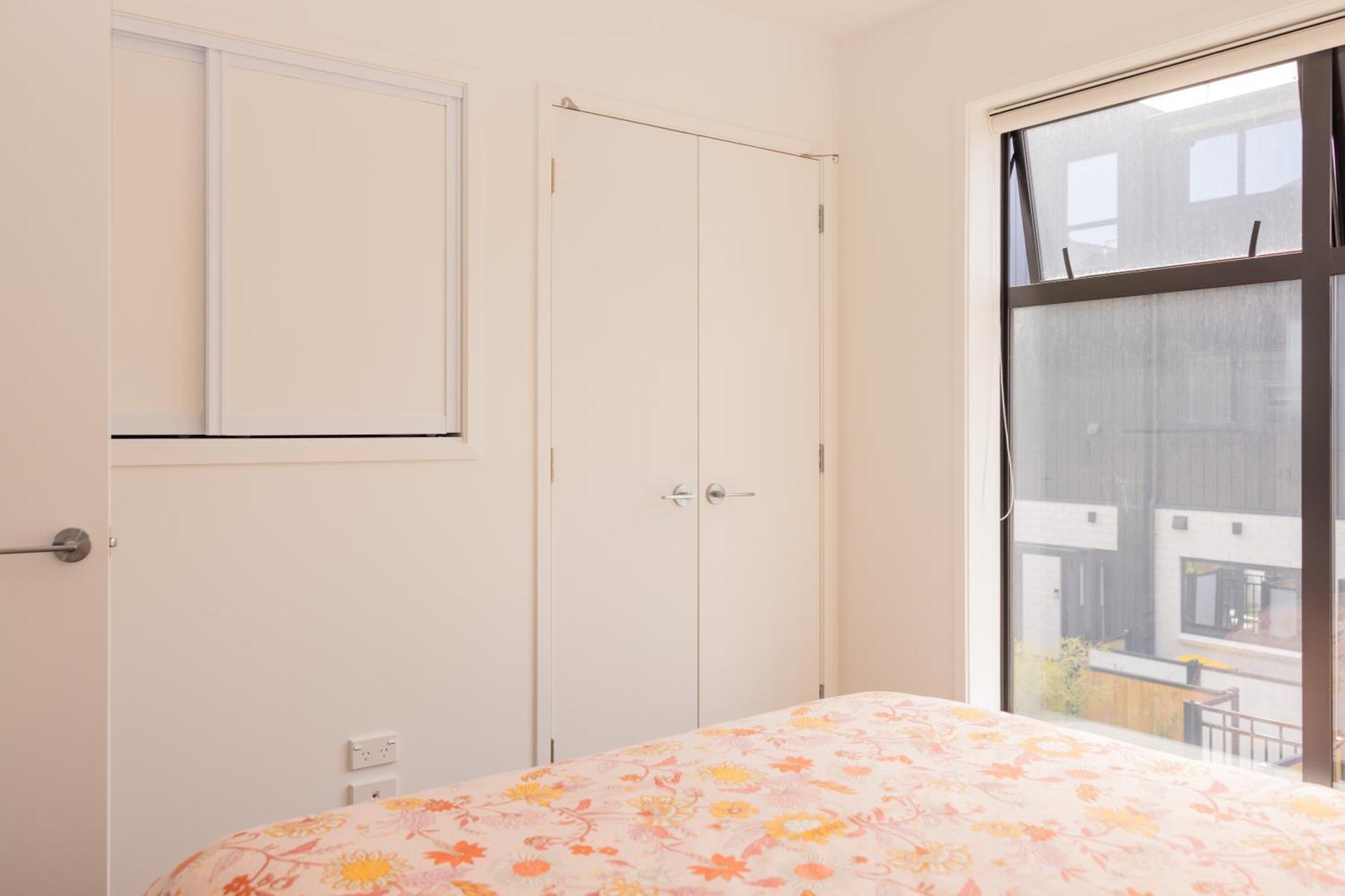 Luxury 2 Bedroom Townhouse By Hagley Park In Cbd Крайстчърч Екстериор снимка