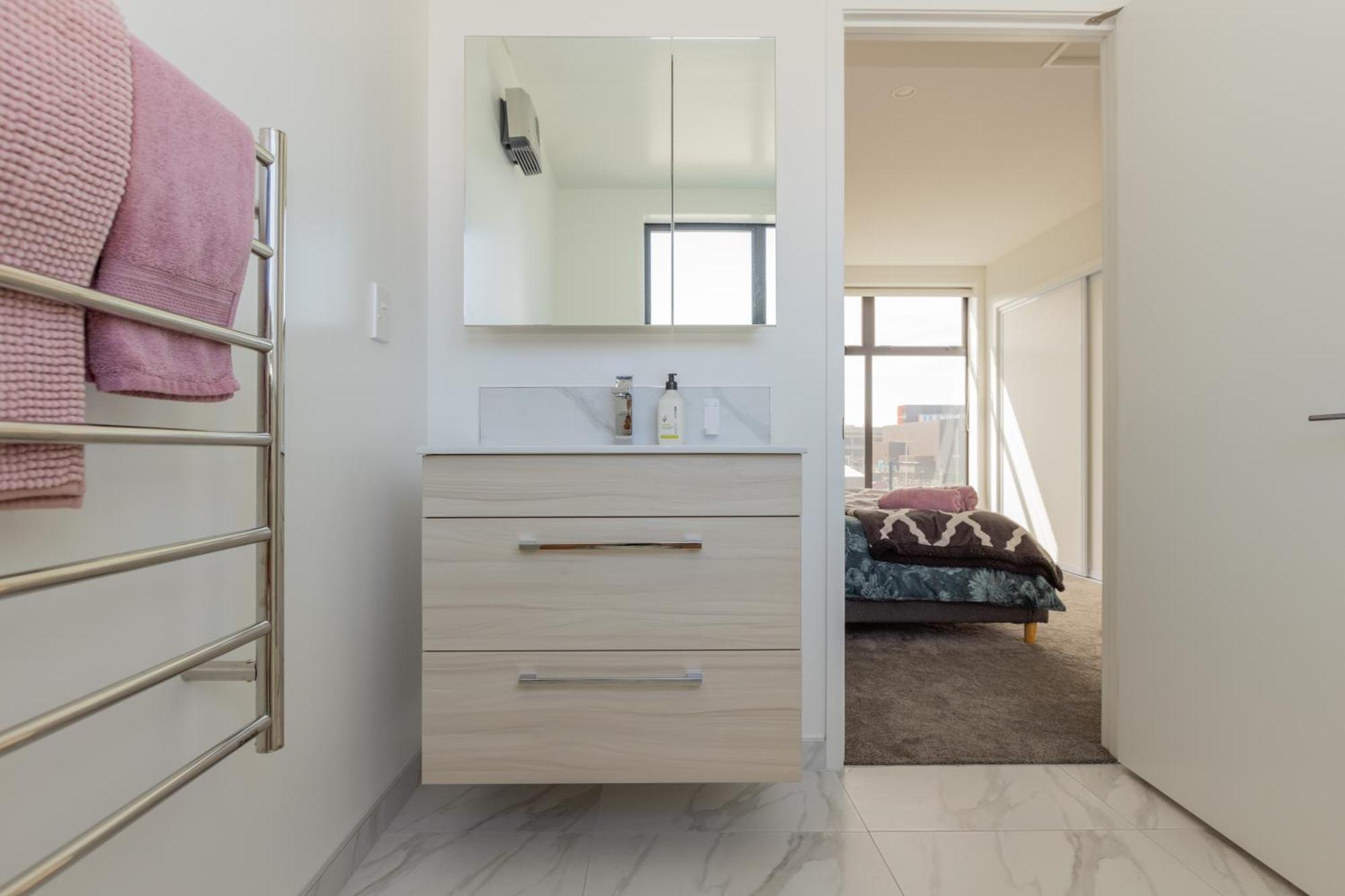 Luxury 2 Bedroom Townhouse By Hagley Park In Cbd Крайстчърч Екстериор снимка